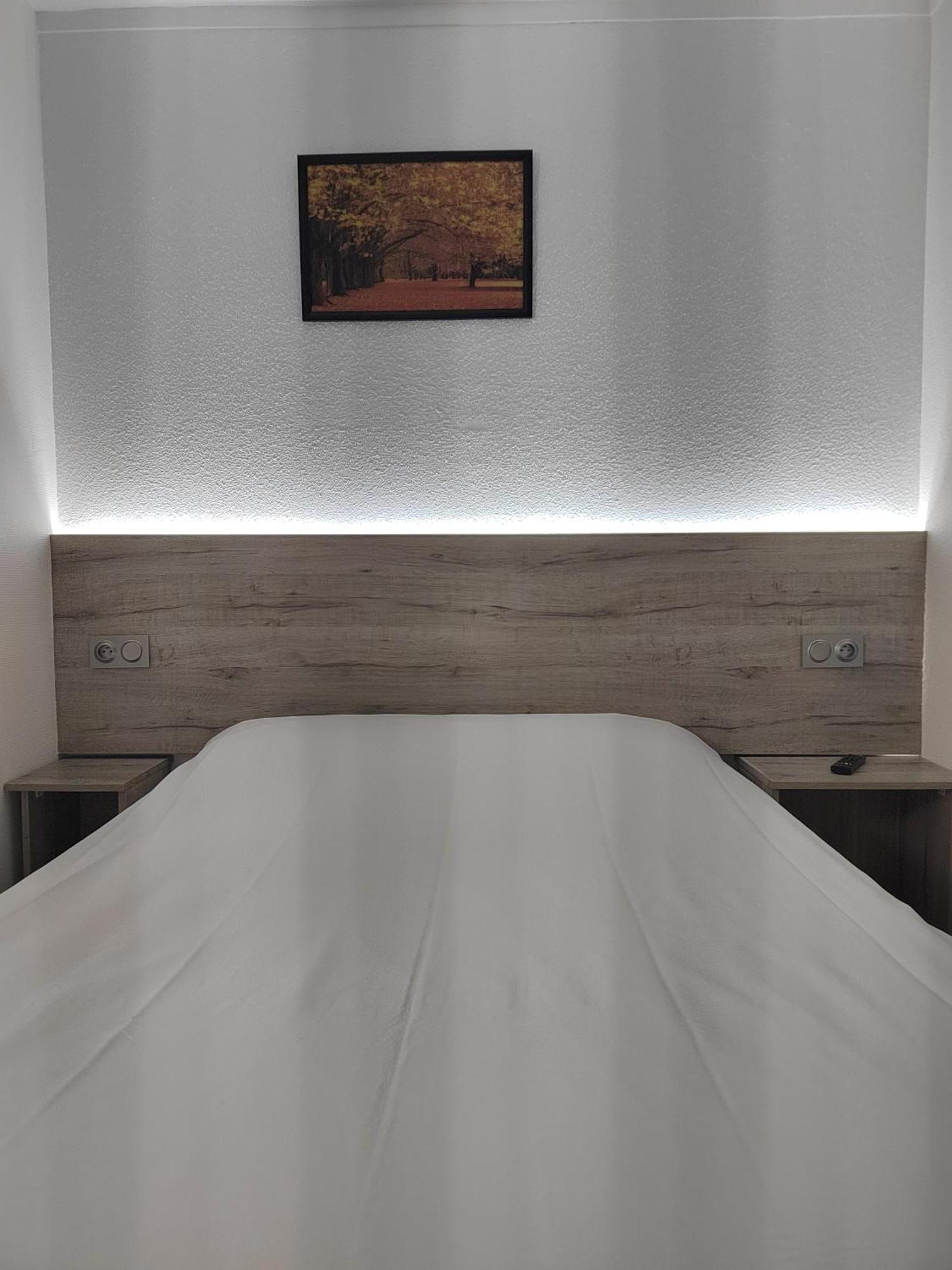 Alpha Hotel Bouafle Eksteriør billede