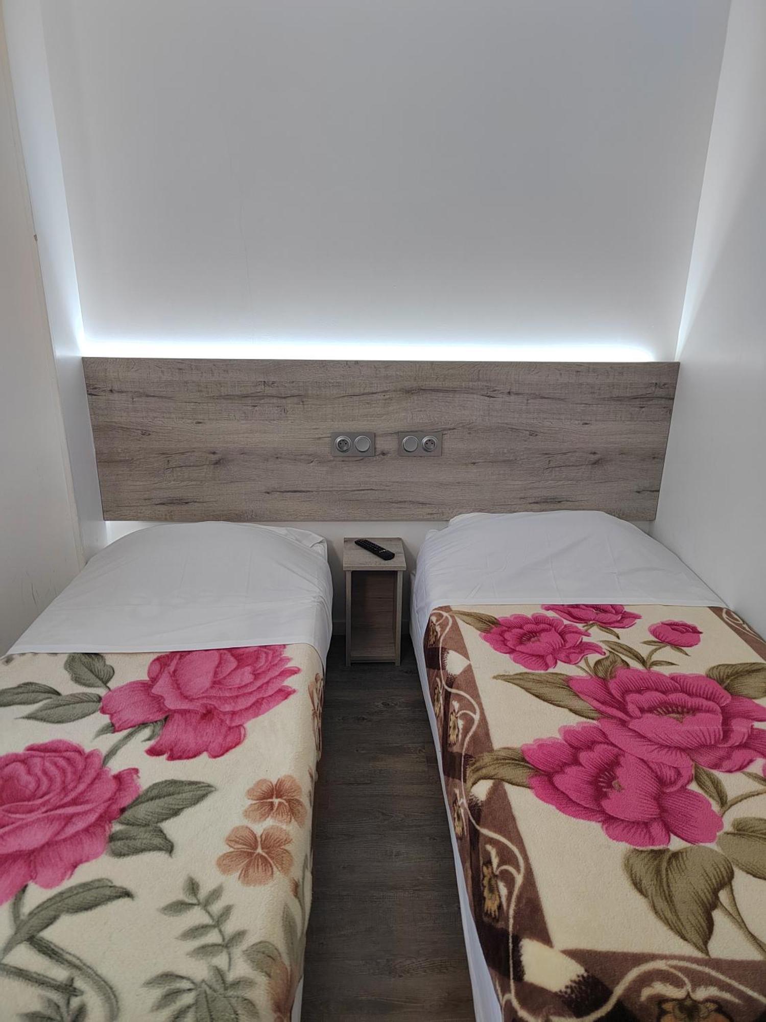 Alpha Hotel Bouafle Eksteriør billede