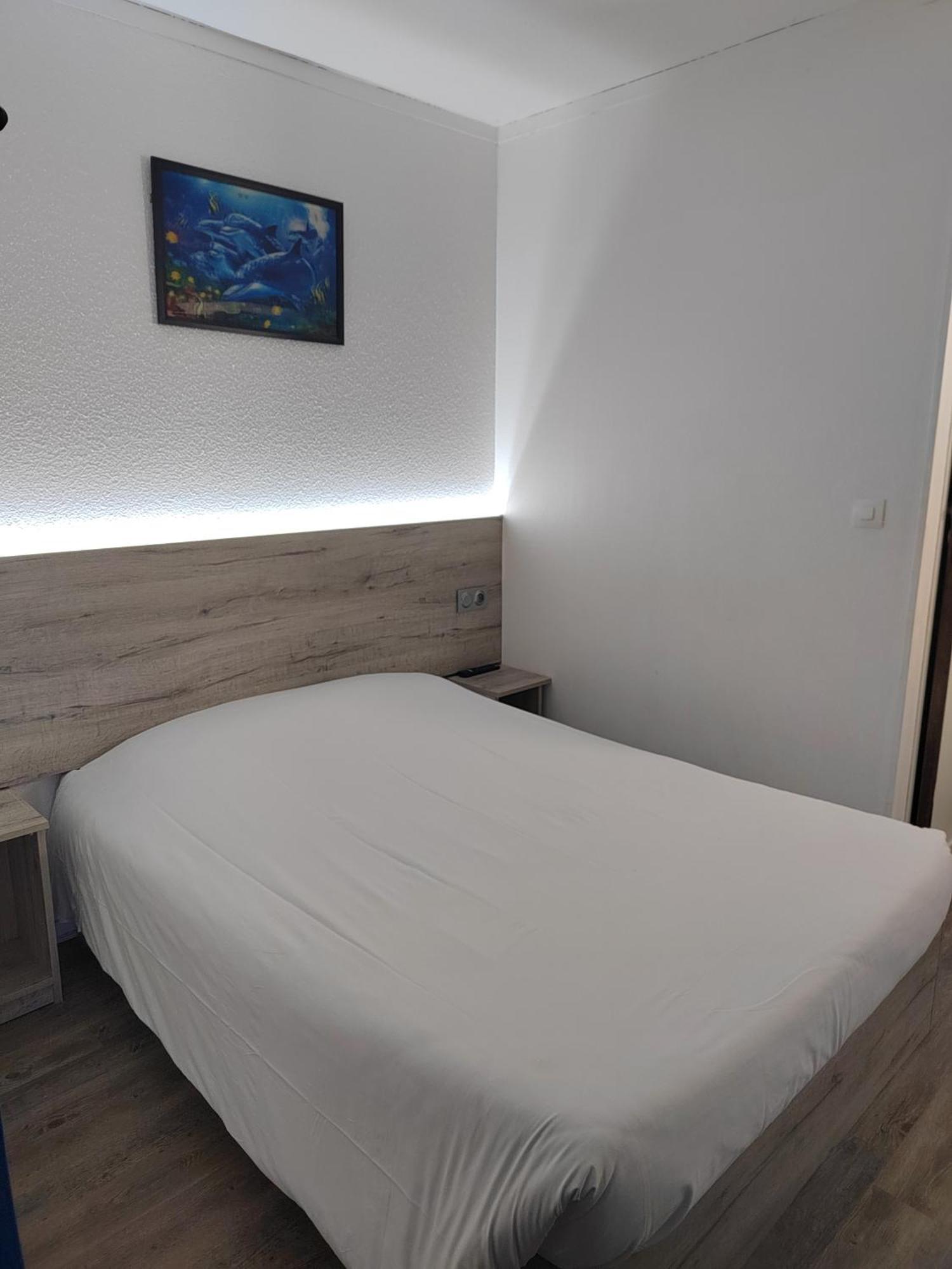 Alpha Hotel Bouafle Eksteriør billede