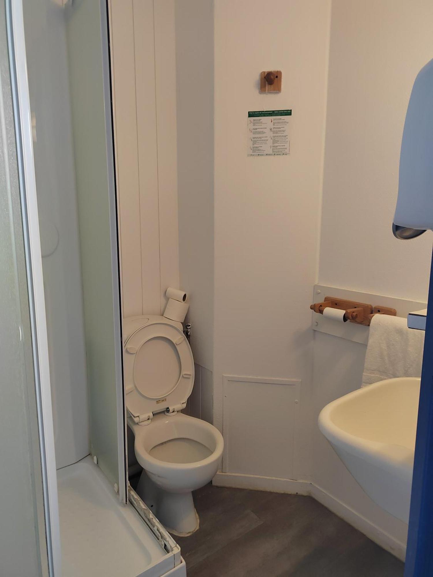 Alpha Hotel Bouafle Eksteriør billede